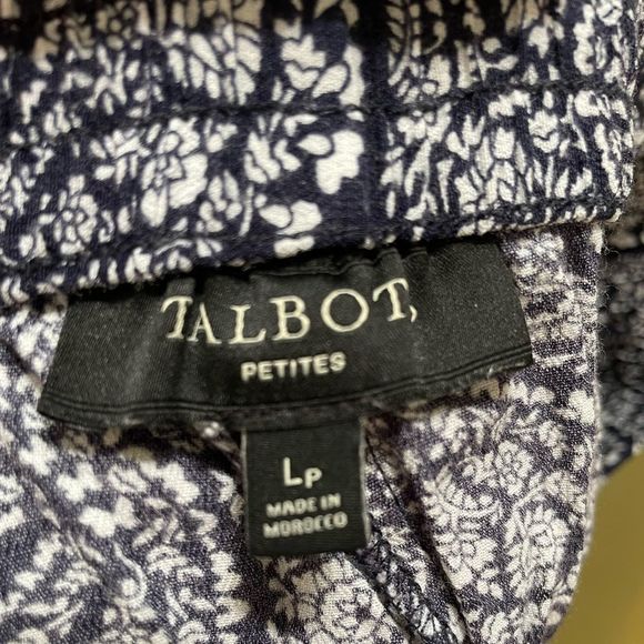 Talbots Ankle Length Loose Fit Women’s Pant - Picture 3 of 3